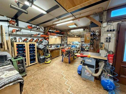 Top Werkstatt mit Kraftstrom und besonderen Elektrohighlights