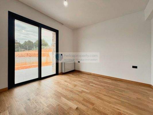 e0c0e50e806841d08e9763a8317ae1d5-original