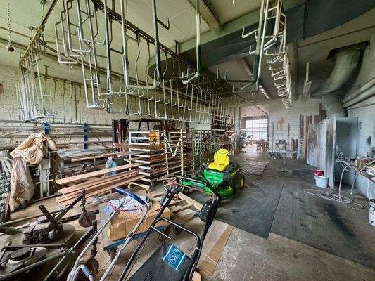 Lackiererei mit Spritz-und Absauganlage