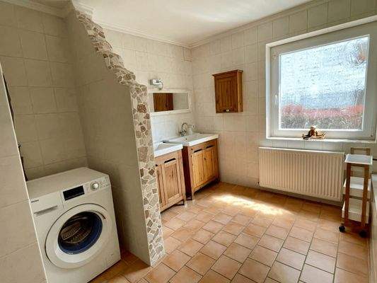 Bad mit Doppelwaschbecken