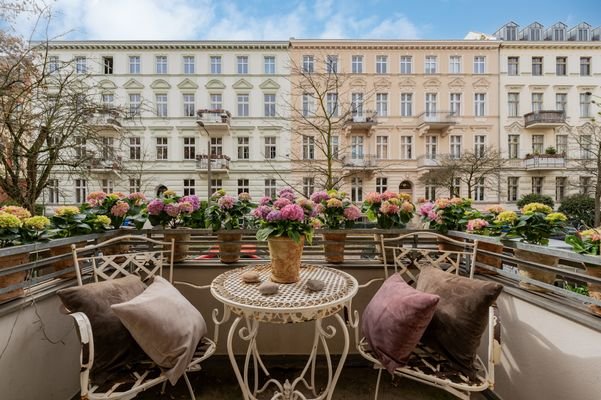 Charming west-facing balcony