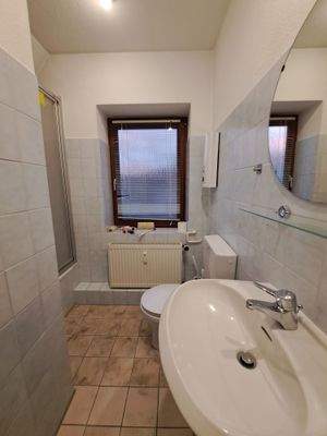 Dusche im Obergeschoss.jpg