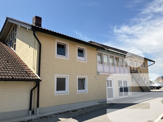 Hausansicht unten Werkstatt, oben Wohnung