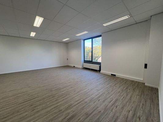 Büroraum mit Tageslicht