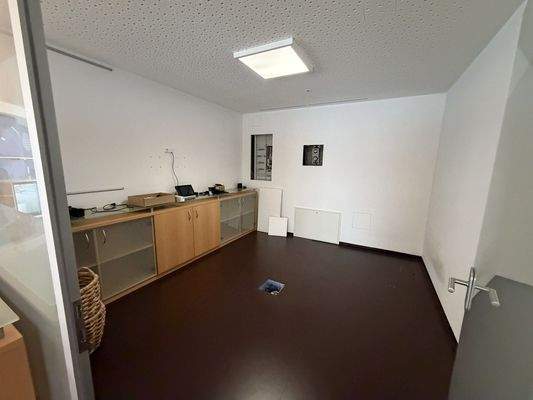 5182-Büro-Behandlung