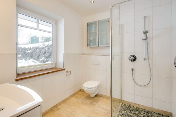 en Suite Bad, Untergeschoss