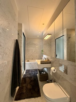 Cosmopolitan Twarda 2/4 in Warschau