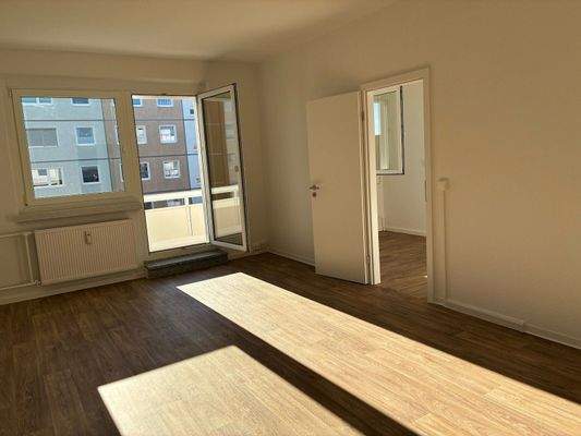 helles, großes Wohnzimmer (Beispiel)