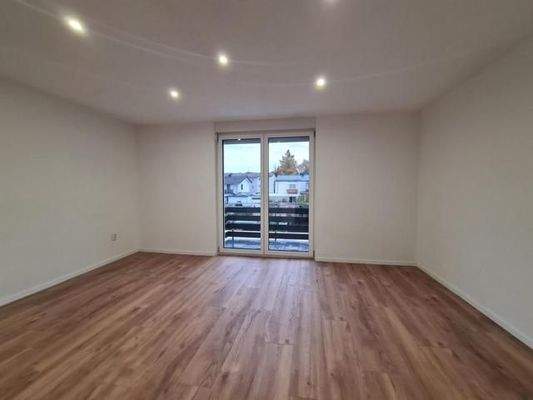 Foto 11_Schlafzimmer-Balkon.JPG