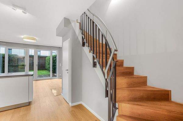 Treppenaufgang ins 1. Obergeschoss