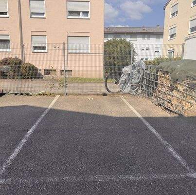 Stellplatz beim Hauseingang