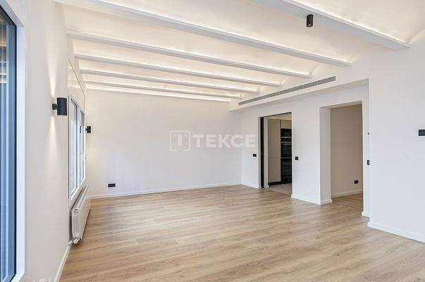Modern Apartment Close to Avenida Diagonal in Les Corts
