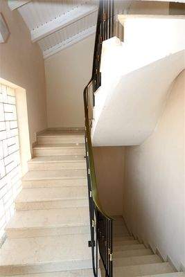 Treppe im OG.jpg