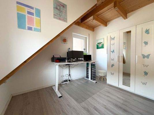 DG Schlafzimmer 3:...als Büro oder für Ihre Gäste ist es perfekt
