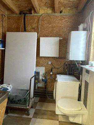 Heizung + WC im Werkstattteil