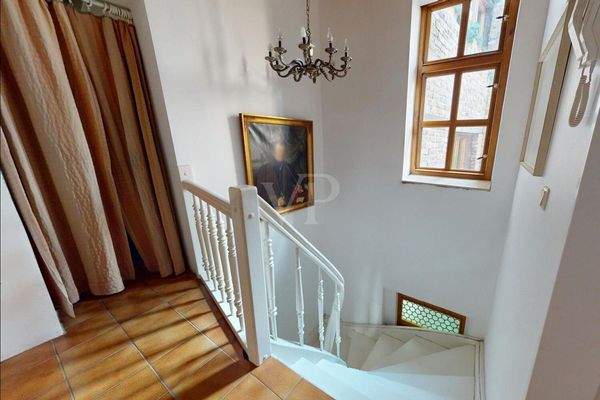 Treppenhaus Haus rechte Seite