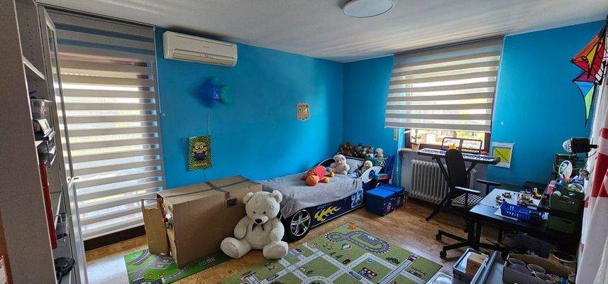 Schlafzimmer / Kinderzimmer 