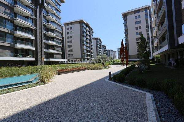 Furnished Apartment in a Featured Complex in Konyaalti Antalya