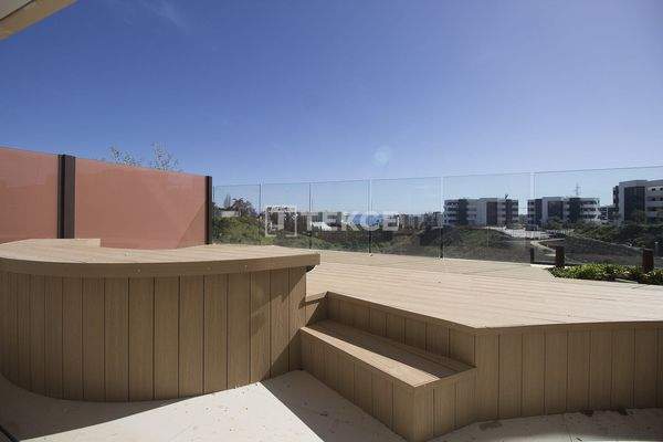 Sea-View Apartment in El Higuerón, Fuengirola with Jacuzzi