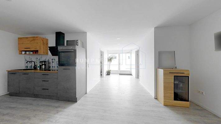 Flur mit Küchenanteil