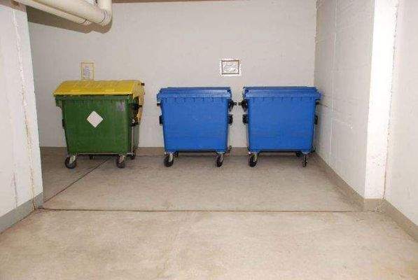 Mülltrennung im Kellergeschoss