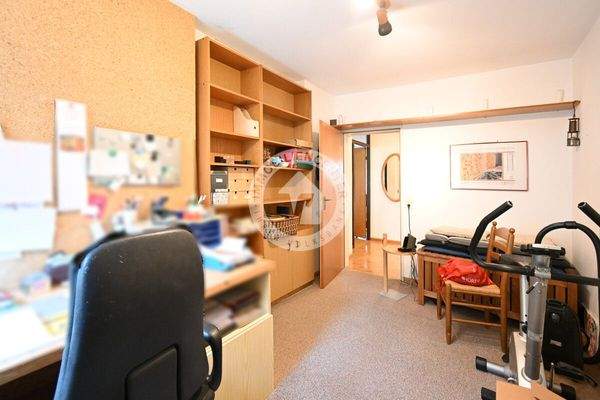 Kinderzimmer 2 (Blick 2)