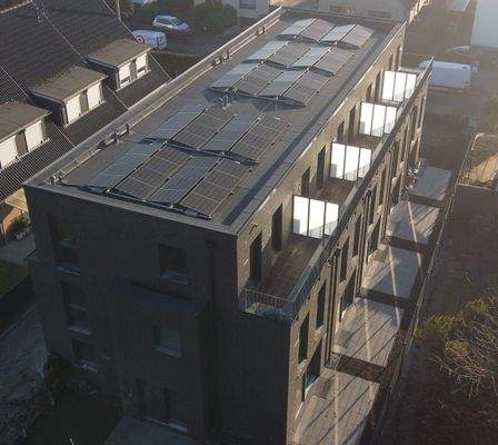 Blick auf das Objekt Rückansicht Drohnenaufnahme