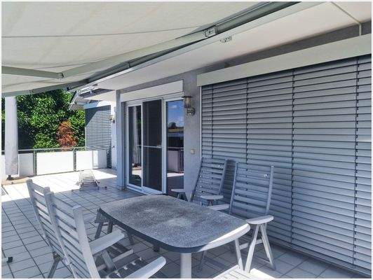 Balkon mit Markise