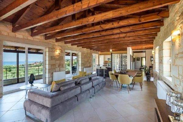 Kreta, Agia Marina: Luxuriöse Steinvilla mit Meer- und Sonnenuntergangsblick zu verkaufen