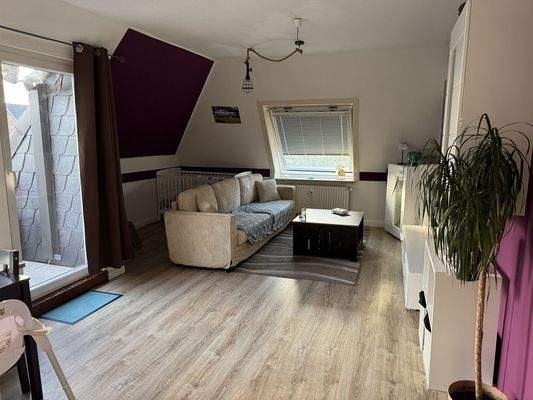 Wohn- und Esszimmer (2).JPG