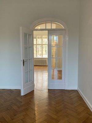 Blick vom Terrassenzimmer zum Empfangszimmer