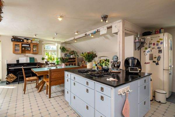 Die Küche und Essen im OG