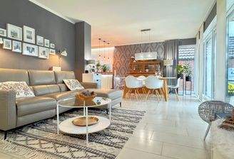 Wohnzimmer hell und großzügig