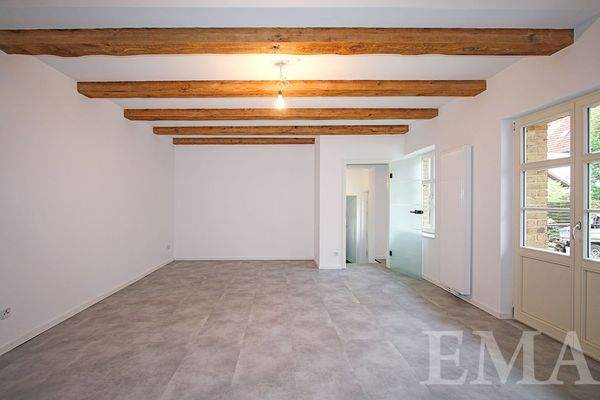 Blick ins Wohnzimmer