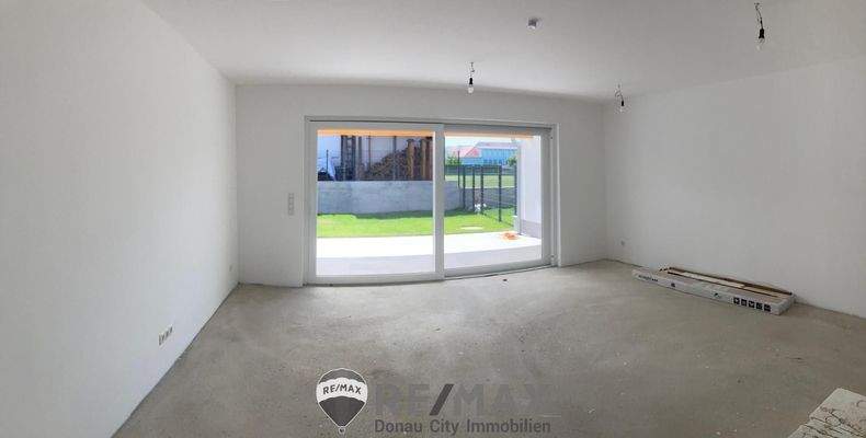 Wohnzimmer - offene Küche - belagsfertig