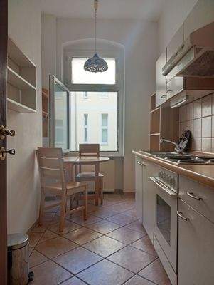 Blick in die Küche vomFlur.jpg