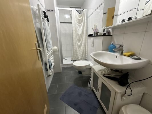 Bad mit Dusche 1 OG