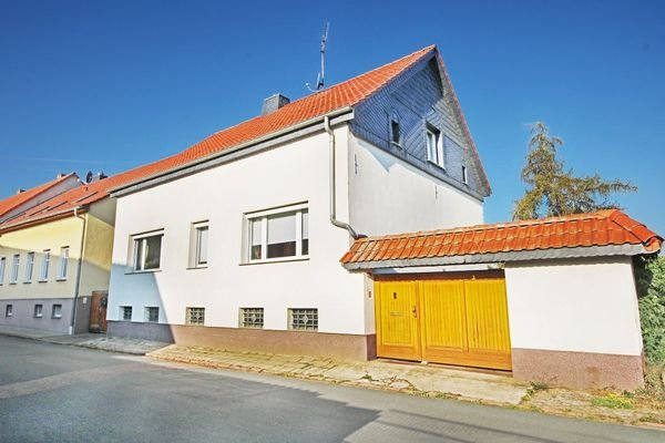 Hausansicht / Straßenseite