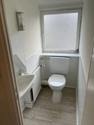 Waschbecken/Toilette OG