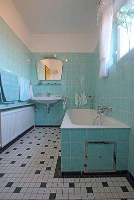 Blick ins Vollbad - Bild 1