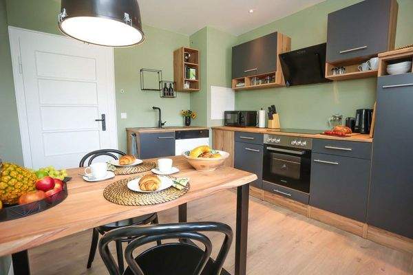 Voll ausgestattete Küche