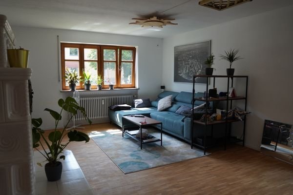 Blick ins Wohnzimmer.JPG