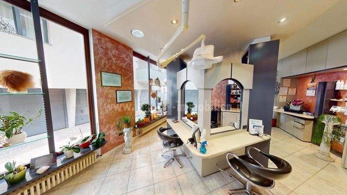 Friseur-parrucchiere-comprare-kaufen-mieten-centro-Salone-Meran-