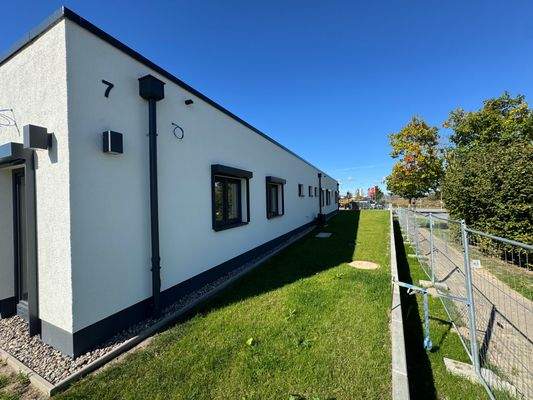 Außenansicht Bürotrakt (5).JPG