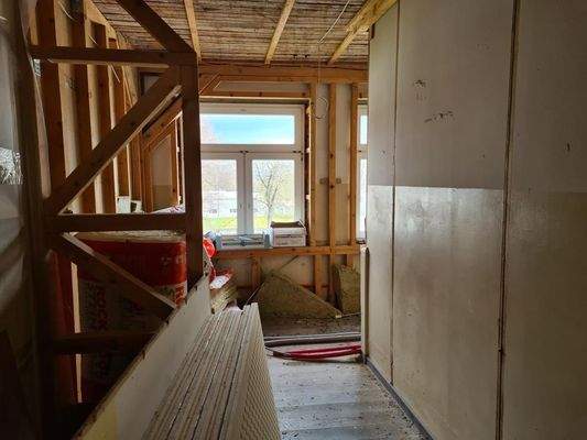 begonnener Ausbau Loftwohnung