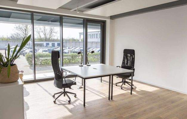 raeume-robert-perthel-straße-3