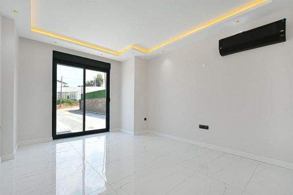 WhatsApp Image 2025-11-28 at 12.20.29 (9).jpeg