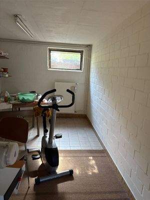 eines der Hobbyräume im Keller