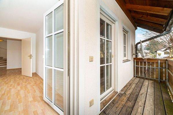 Zwei Schlafzimmer mit Zugang zum Balkon 