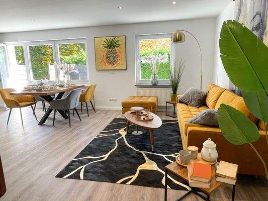 Wohnzimmer + Essbereich